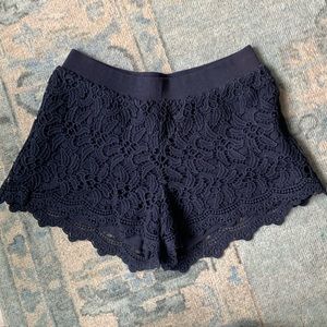 Lilly Pulitzer navy lace shorts